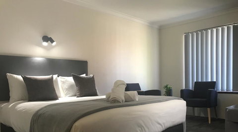 Hotel Clipper - Airlie Beach Holiday 0