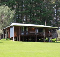 Hawke Brook Chalets - Airlie Beach Holiday