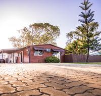 The Bothy Lancelin Family Retreat - Airlie Beach Holiday