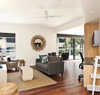 St Catherine's on Park - Airlie Beach Holiday
