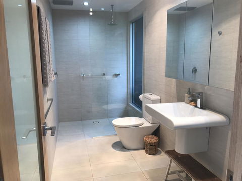 Banksia Luxury Villa - Airlie Beach Holiday 13