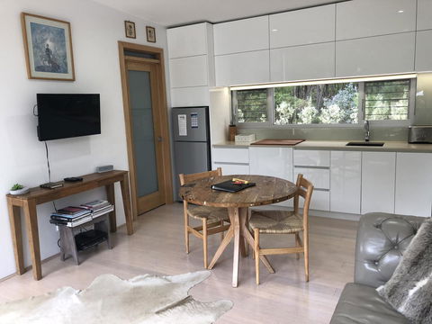 Banksia Luxury Villa - Airlie Beach Holiday 9