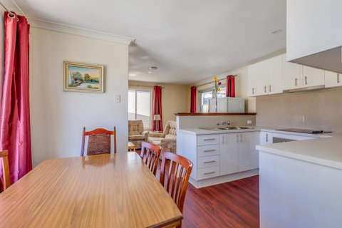 Brilliant, Neat, Convenient, Family-friendly House - Airlie Beach Holiday 3