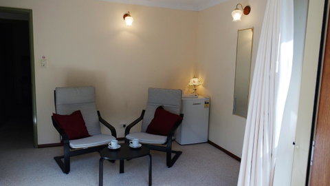 Eleebana Guest House - Airlie Beach Holiday 3