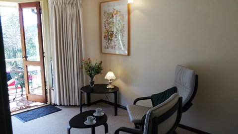 Eleebana Guest House - Airlie Beach Holiday 4