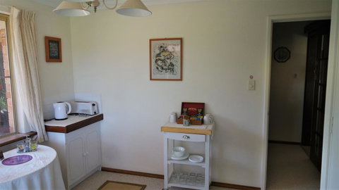 Eleebana Guest House - Airlie Beach Holiday 29