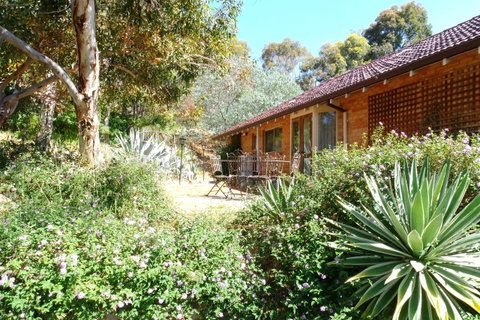 Eleebana Guest House - Airlie Beach Holiday 33