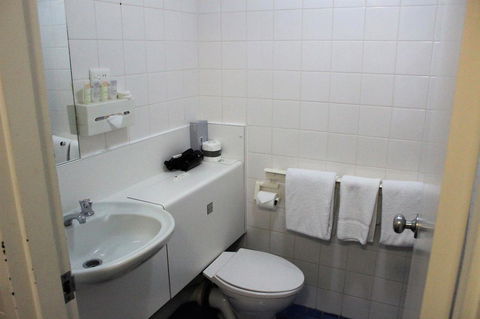 Atrium Hotel Mandurah - Airlie Beach Holiday 6