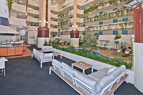 Atrium Hotel Mandurah - Airlie Beach Holiday 15