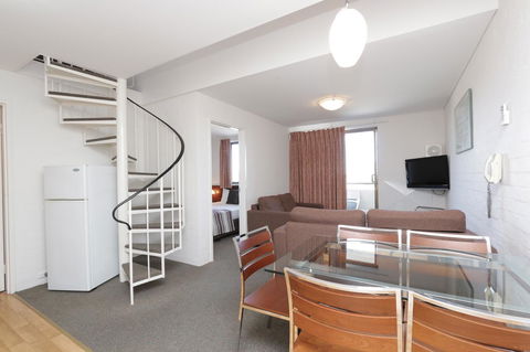 Atrium Hotel Mandurah - Airlie Beach Holiday 21