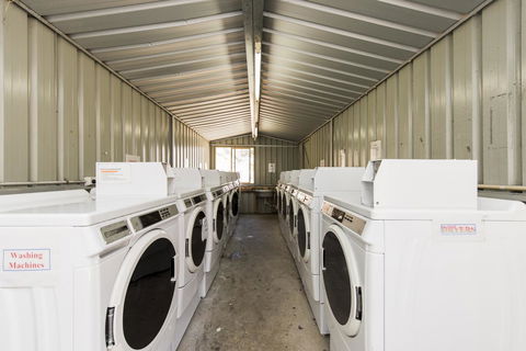 Billabong Backpackers Resort - Airlie Beach Holiday 13