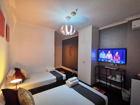 Criterion Hotel Perth - Airlie Beach Holiday 11