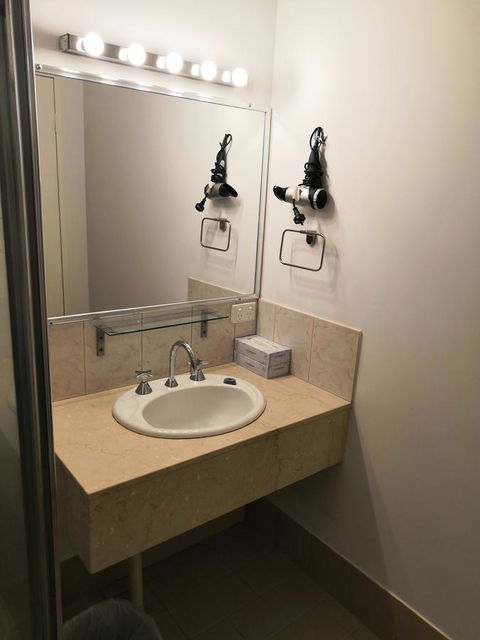 Criterion Hotel Perth - Airlie Beach Holiday 43