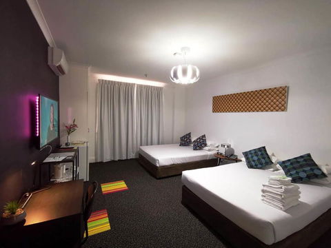 Criterion Hotel Perth - Airlie Beach Holiday 22