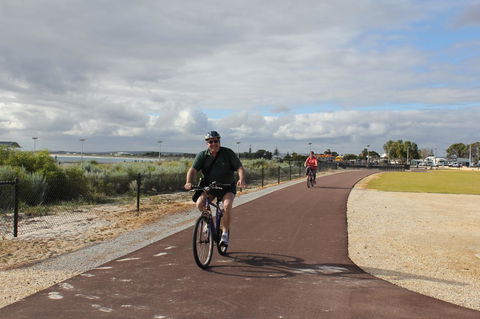 Jurien Beachfront Holiday Units - Airlie Beach Holiday 20