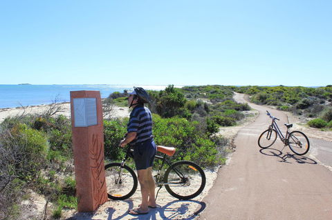 Jurien Beachfront Holiday Units - Airlie Beach Holiday 26