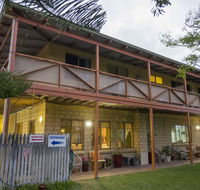 Lancelin Lodge - Airlie Beach Holiday