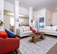 Como Executive Apartment - Airlie Beach Holiday