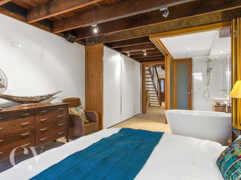 James Street Warehouse - Airlie Beach Holiday 4