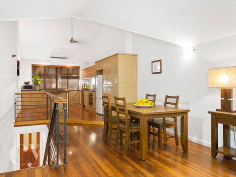 James Street Warehouse - Airlie Beach Holiday 17