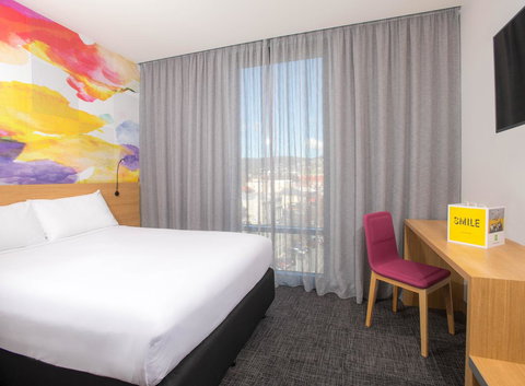 Ibis Styles Hobart - Airlie Beach Holiday 23