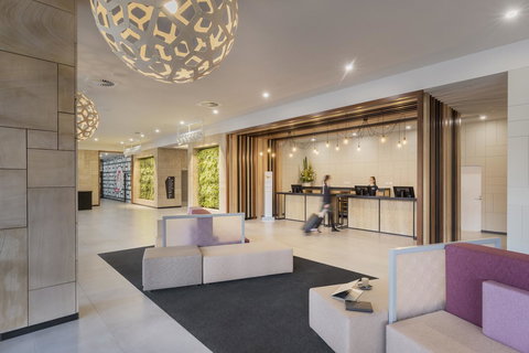 Ibis Styles Hobart - Airlie Beach Holiday 13