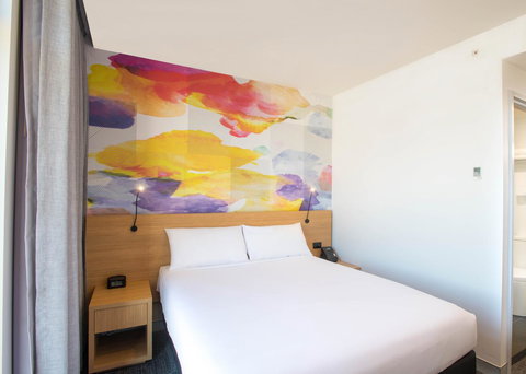 Ibis Styles Hobart - Airlie Beach Holiday 24