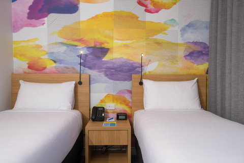 Ibis Styles Hobart - Airlie Beach Holiday 2