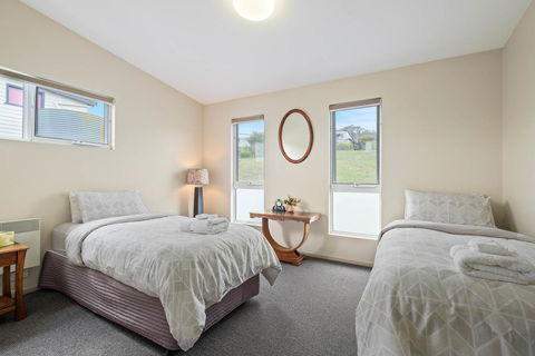 Manfield Seaside Bruny Island - Airlie Beach Holiday 15