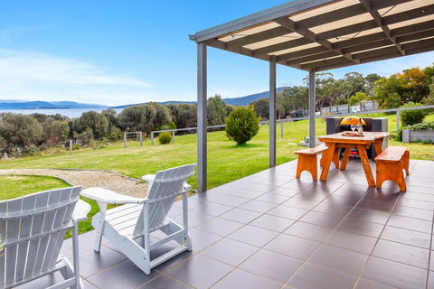 Manfield Seaside Bruny Island - Airlie Beach Holiday 9