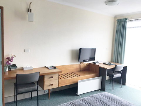 The Waterfront Wynyard - Airlie Beach Holiday 36