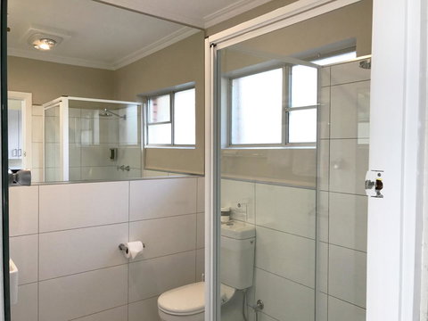 The Waterfront Wynyard - Airlie Beach Holiday 28