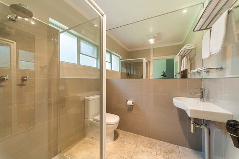 The Waterfront Wynyard - Airlie Beach Holiday 23