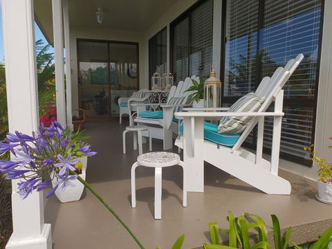 Garden By The Beach - Gateway To The East Coast, Close To Airport - Airlie Beach Holiday 4