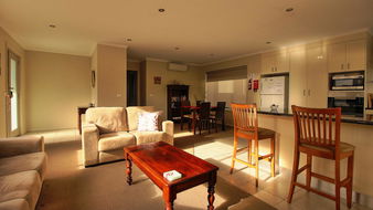 Book Kingston Accommodation Airlie Beach Holiday Airlie Beach Holiday