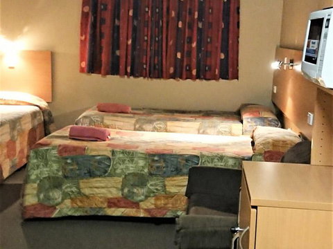 New Olympic Motel - Airlie Beach Holiday 3