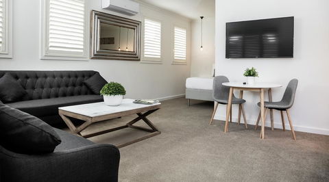 Newington Apartments - Airlie Beach Holiday 1