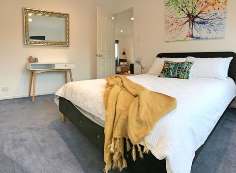 NOR'EAST Beaumaris - Airlie Beach Holiday 1