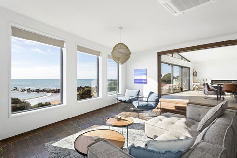 Novo Luxury Apartment - Airlie Beach Holiday 1