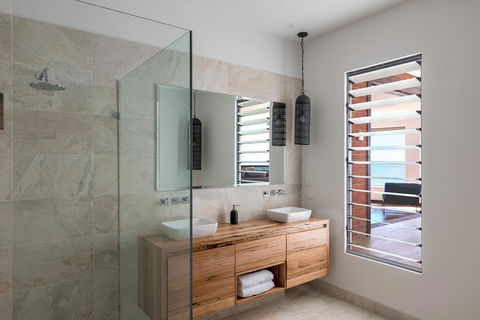 Novo Luxury Apartment - Airlie Beach Holiday 3