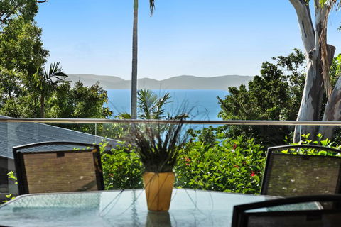 Oasis 25 Hamilton Island - Airlie Beach Holiday 1
