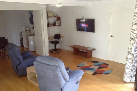 Oceanview Apartment - Airlie Beach Holiday 2