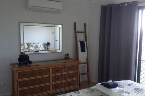 Oceanview Apartment - Airlie Beach Holiday 0