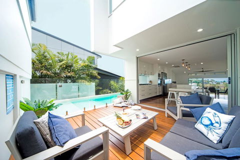 Oleander Holiday Home - Airlie Beach - Airlie Beach Holiday 3