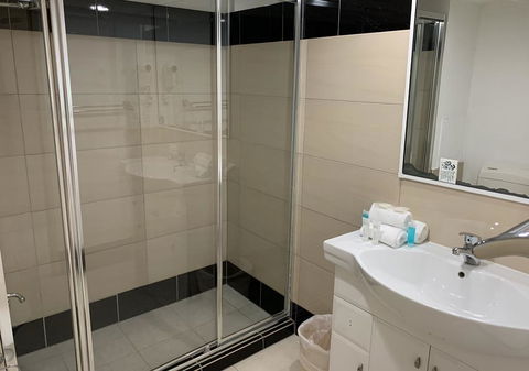 Outrigger Burleigh - Airlie Beach Holiday 3