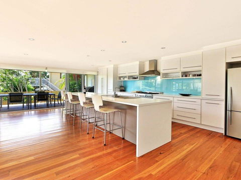 Palm Oasis - Family Friendly Accommodation Just A Short Walk To Werri Beach - Airlie Beach Holiday 2