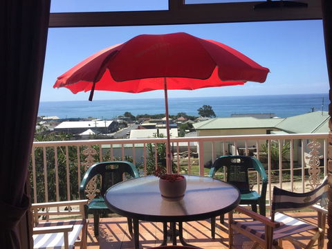 Penguin Seaside Homestay - Airlie Beach Holiday 0