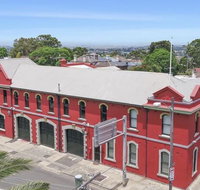 Petersham Firestation Paradise - Airlie Beach Holiday
