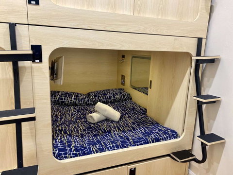 Pod Bed Coogee Beachside - Airlie Beach Holiday 3