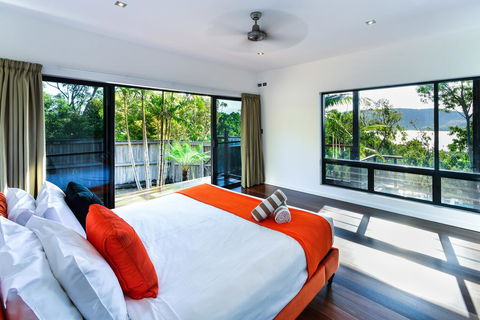 Point Blue On Hamilton Island - Airlie Beach Holiday 2
